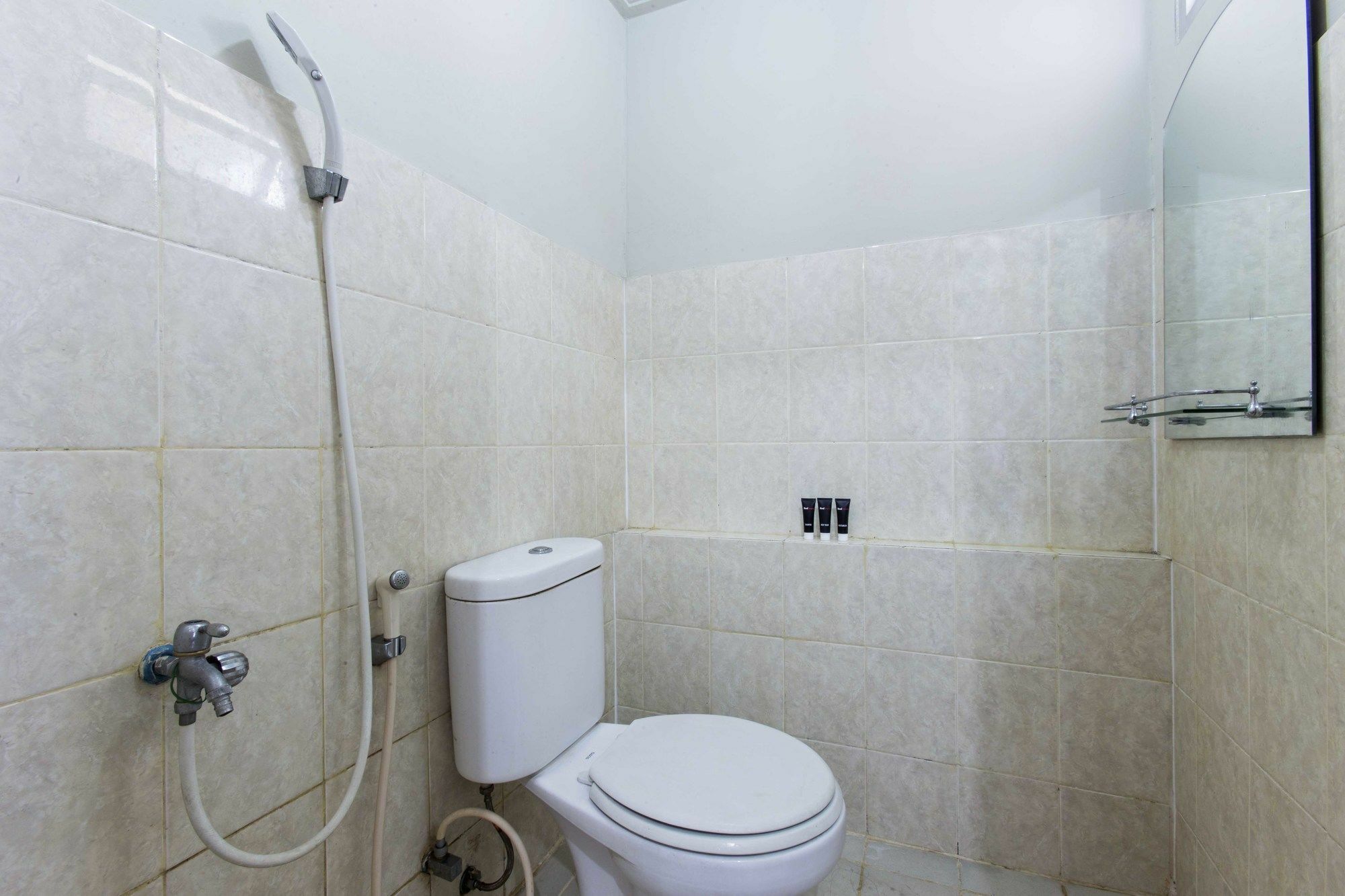 Reddoorz Apartment @ Pegangsaan Kelapa Gading 3 Dżakarta Zewnętrze zdjęcie